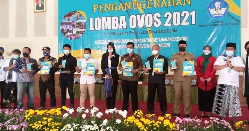  Desa Waluran Mandiri Raih Juara Pertama Lomba One Village One Story 2021